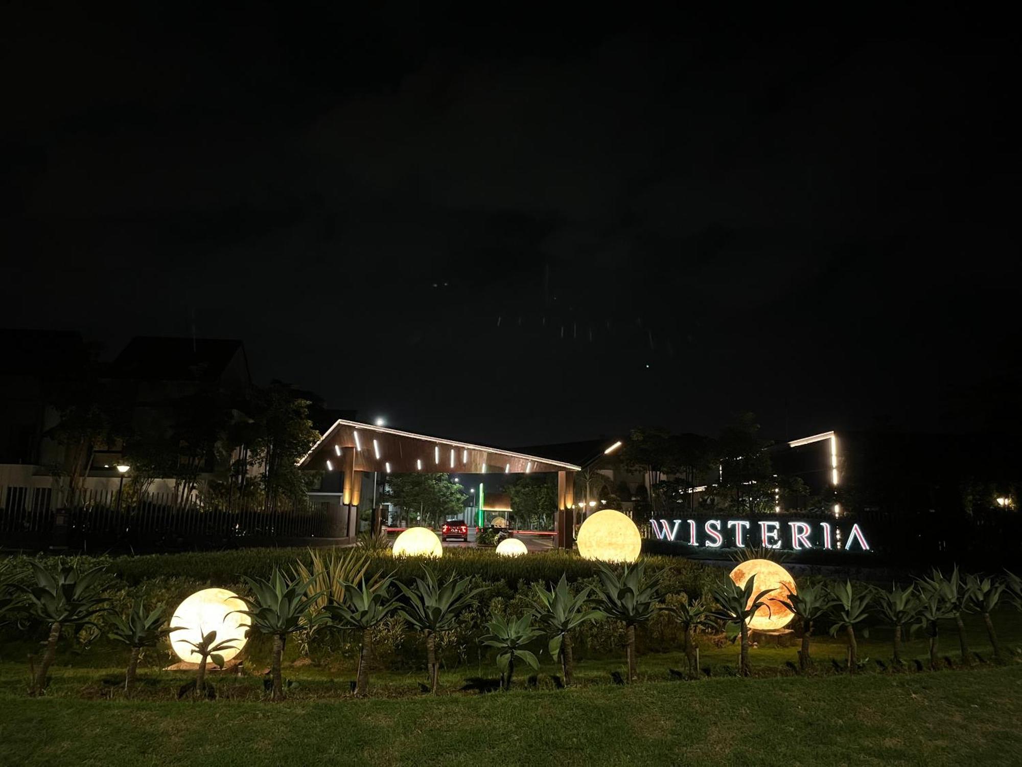 2 Floor Cozy House In Wisteria Jakarta Garden City Экстерьер фото